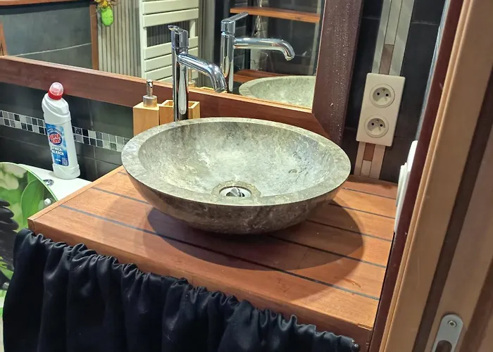 Appartement Namasté Proche Acc Et Douvrin, Wifi Provin